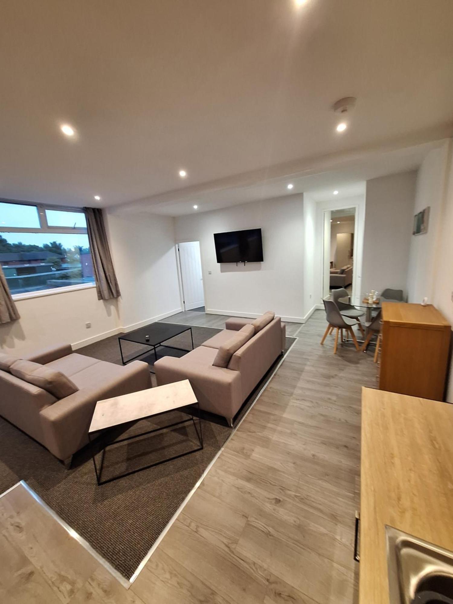 Centre Of The Town Apartment Whitchurch  Luaran gambar