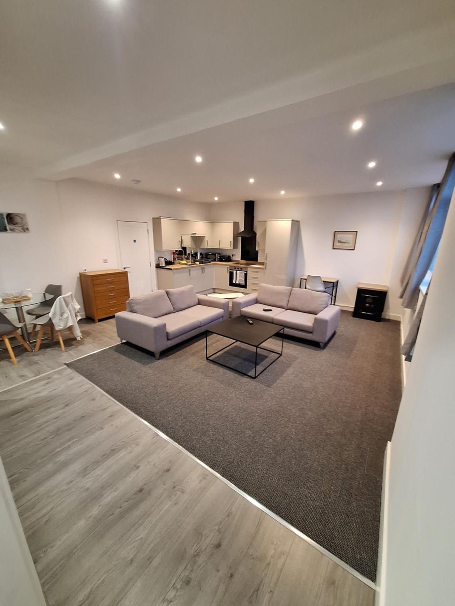 Centre Of The Town Apartment Whitchurch  Luaran gambar